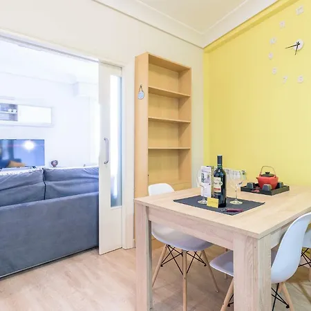 Zurriola - Beachside Comfort *