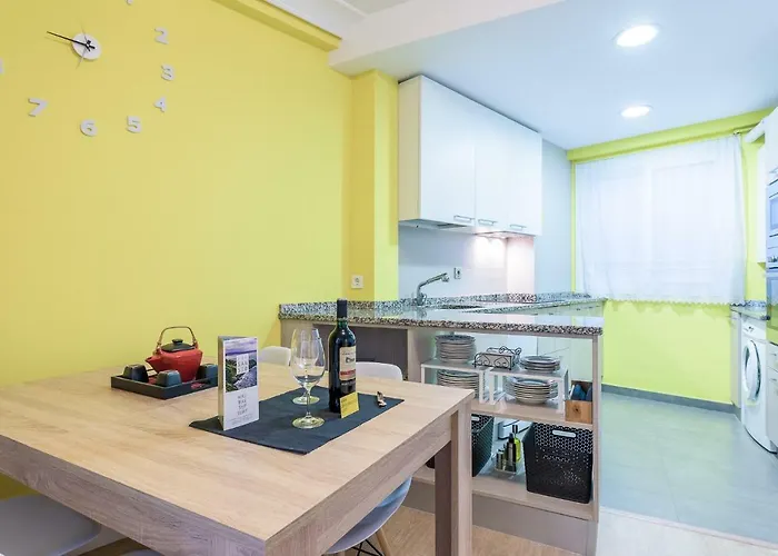 Zurriola - Beachside Comfort San Sebastian